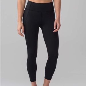 Lululemon “Final Lap” Crop, Size 4